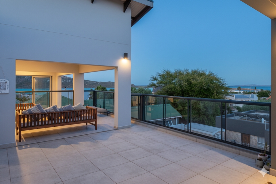 5 Bedroom Property for Sale in Myburgh Park Western Cape